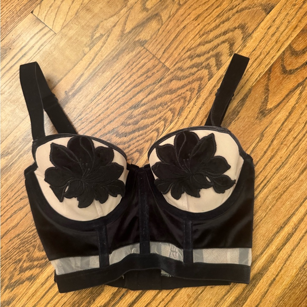 Victorias Secret 32C Elegant Black Velvet Floral Bustier like new